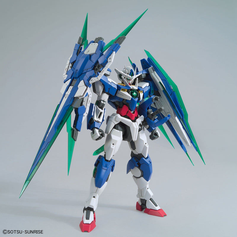 00 Qan[T] Full Saber MG 1/100 Master Grade Gunpla