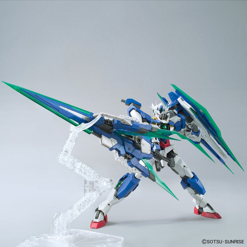 00 Qan[T] Full Saber MG 1/100 Master Grade Gunpla