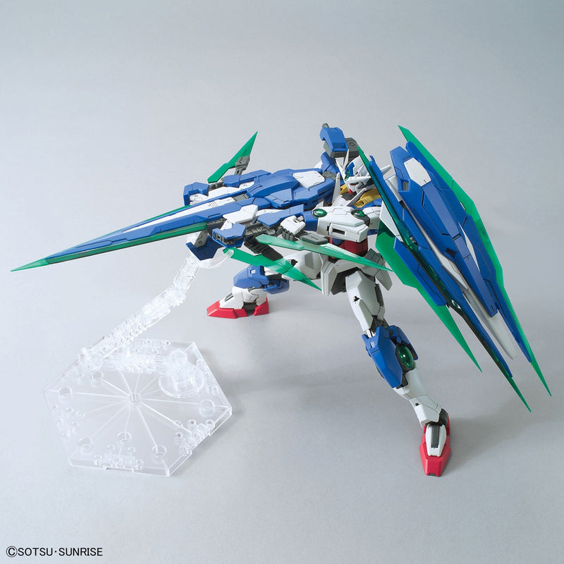 00 Qan[T] Full Saber MG 1/100 Master Grade Gunpla