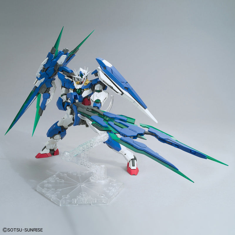 00 Qan[T] Full Saber MG 1/100 Master Grade Gunpla