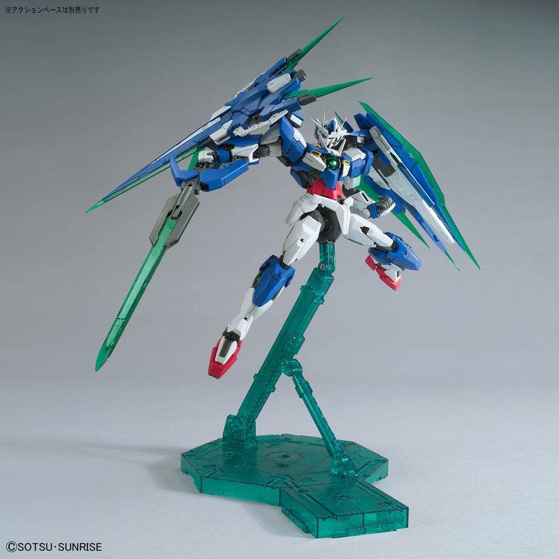 00 Qan[T] Full Saber MG 1/100 Master Grade Gunpla