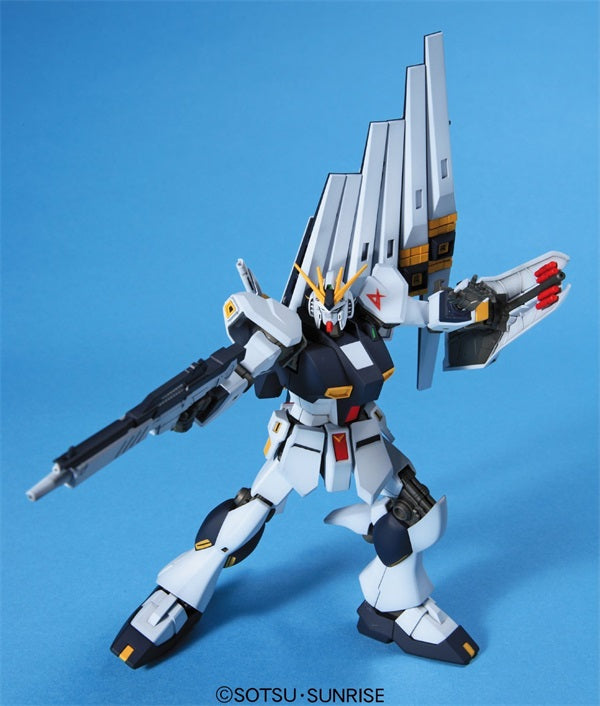 High Grade Universal Century RX-93 Nu Gundam 1/144 (WITH GUN)