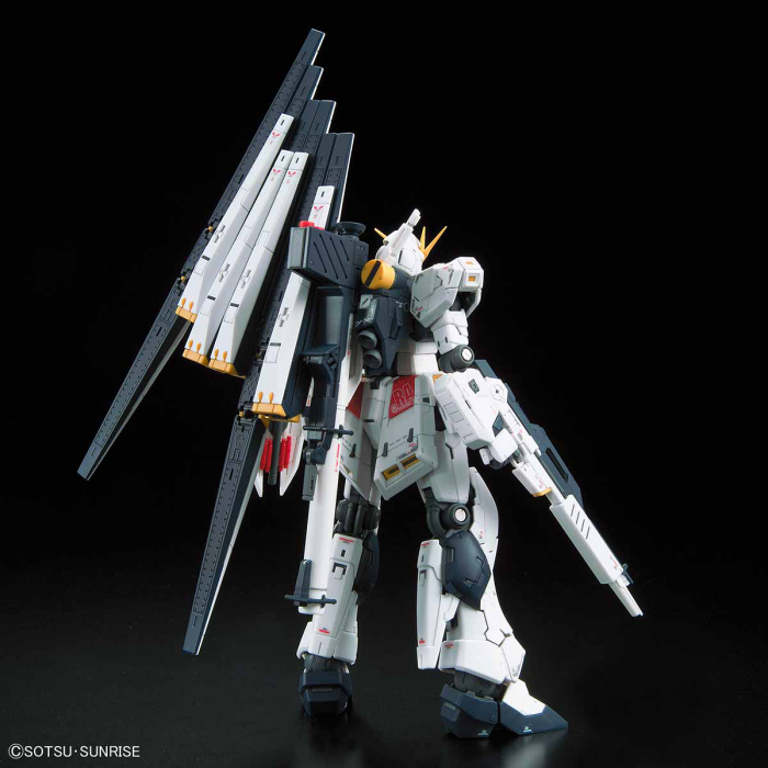 RG RX-93 Nu Gundam 1/144 Real Grade (BACK)