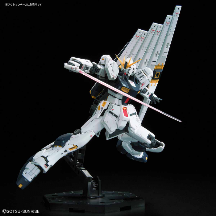 RG RX-93 Nu Gundam 1/144 Real Grade (FLYING)