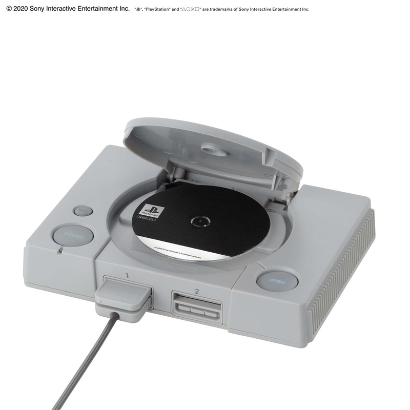 2/5 Playstation (SCPH-1000) model kit