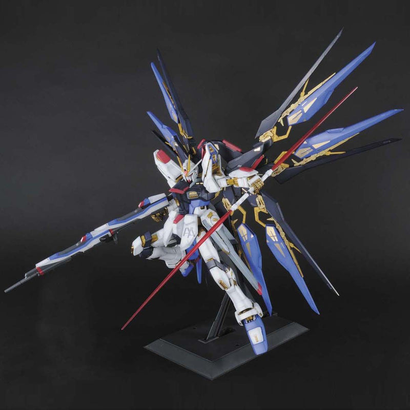 Strike Freedom Gundam PG 1/60 Perfect Grade Gunpla